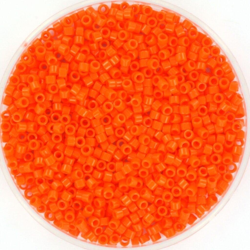Miyuki Delica 11/0 Opaque Orange — 7,2 gram
